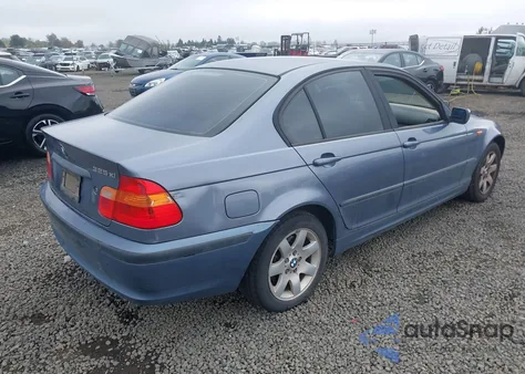 2003 BMW 325Xi z USA, uszkodzony, nr VIN WBAEU33413PM54969
